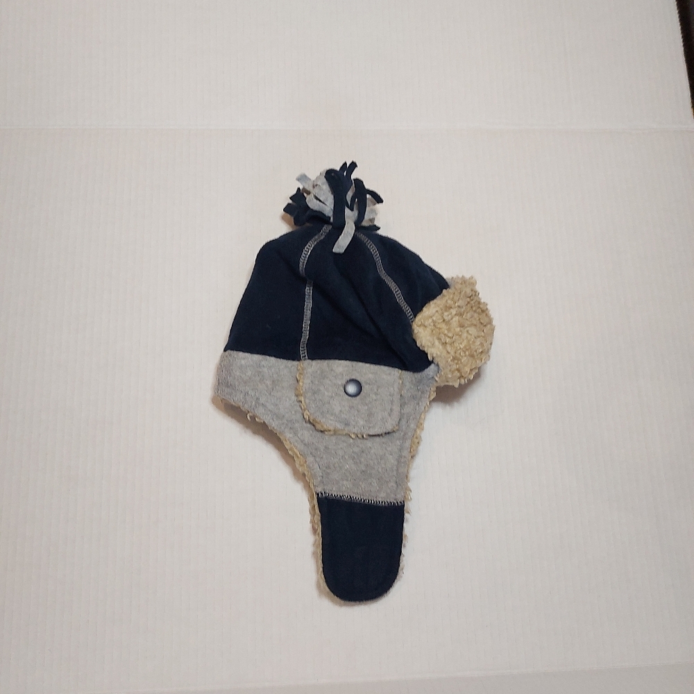 BabyGap Navy and Cream Hat